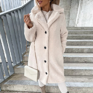 Hanne-Trud | Winterjacke aus weichem Plüsch mit Knopfleiste