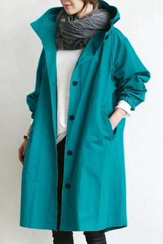 Ingeborg | Regenjacke mit Knopfleiste und verstellbarer Kapuze