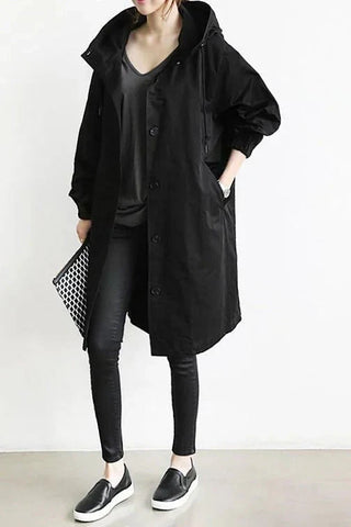 Ingeborg | Regenjacke mit Knopfleiste und verstellbarer Kapuze