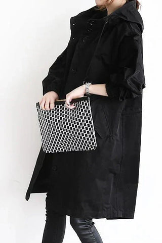 Ingeborg | Regenjacke mit Knopfleiste und verstellbarer Kapuze