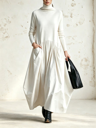 Mila Oversize-Maxikleid mit Rollkragen in Weiß