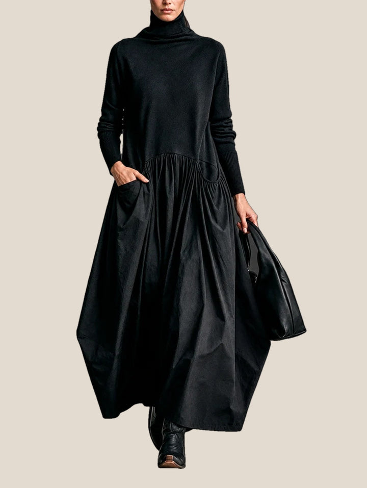 Mila Oversize-Maxikleid mit Rollkragen in Schwarz